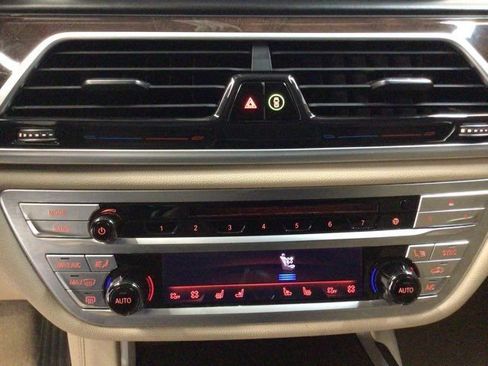 Used 2018 BMW 740i image 16