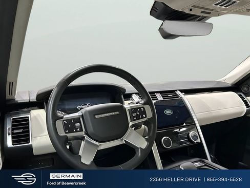 Used 2025 Land Rover Discovery S AWD/4WD image 10