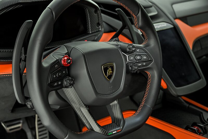 Used 2024 Lamborghini Revuelto AWD/4WD image 45