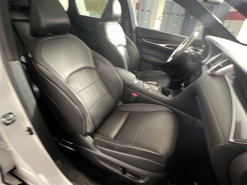 Used 2023 INFINITI QX50 Sport image 26