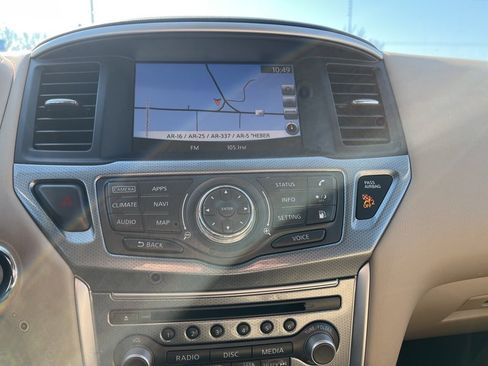 Used 2019 Nissan Pathfinder SL image 29