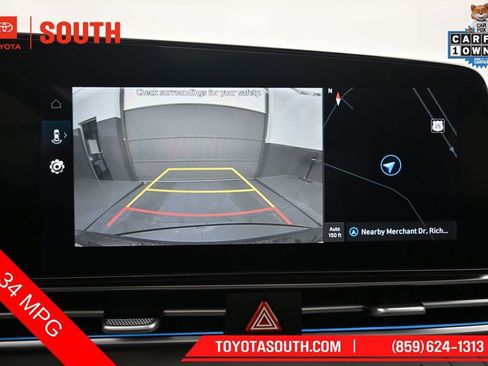 Used 2025 Hyundai Elantra SEL FWD image 17