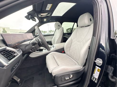 Used 2026 BMW X5 xDrive40i w/ M Sport Package AWD/4WD image 11