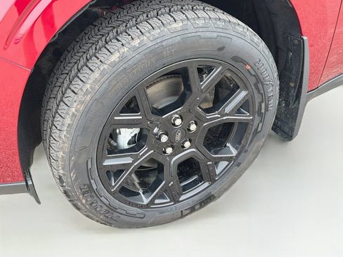 Used 2026 Ford Maverick XLT w/ Equipment Group 301A AWD/4WD image 32