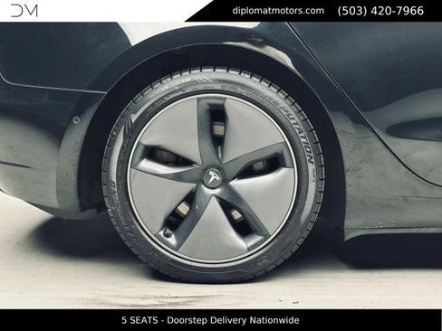 Used 2018 Tesla Model 3 Long Range RWD image 38