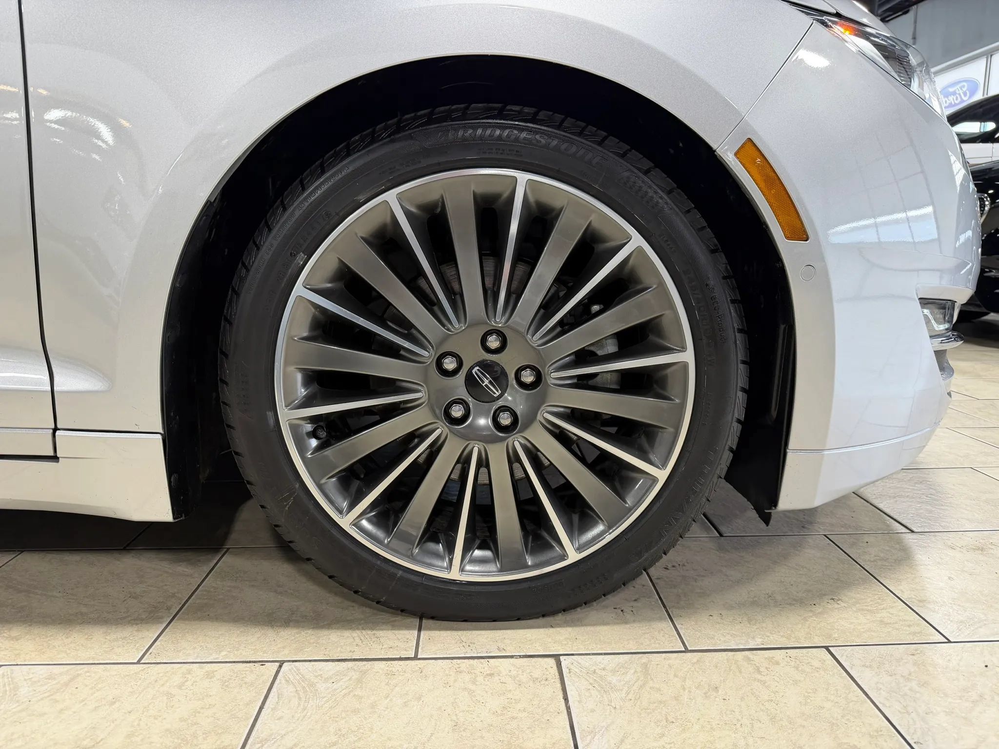 Used 2013 Lincoln MKZ FWD image 35