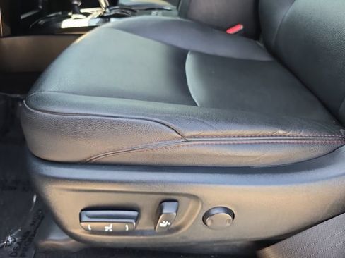 Used 2021 Toyota 4Runner Venture w/ Moonroof Package AWD/4WD image 31