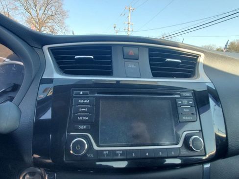 Used 2016 Nissan Sentra SR image 19