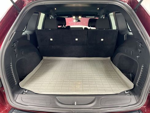 Used 2021 Jeep Grand Cherokee Laredo image 23