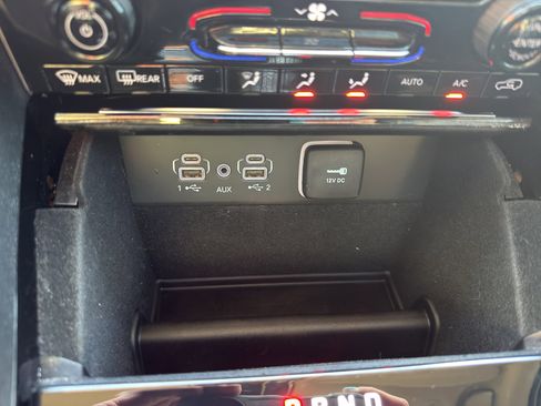 Used 2022 Jeep Grand Cherokee L Limited image 21