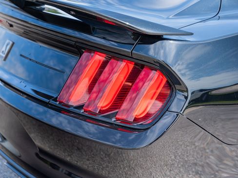 Certified 2020 Ford Mustang Shelby GT350 w/ Technology Package image 13