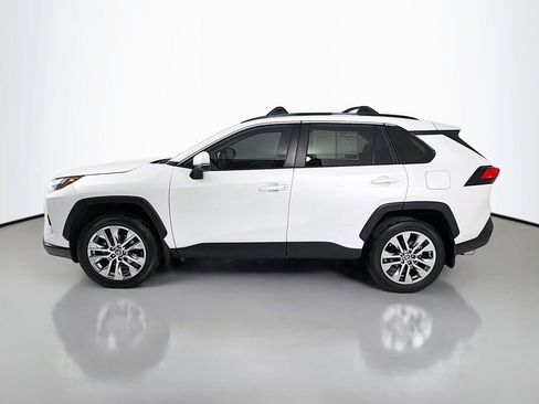Used 2024 Toyota RAV4 XLE Premium image 4