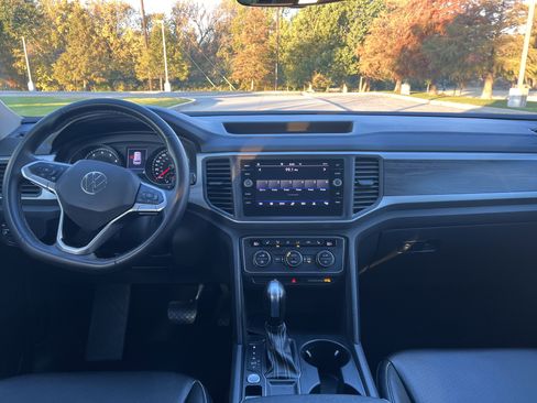 Certified 2021 Volkswagen Atlas SE image 26