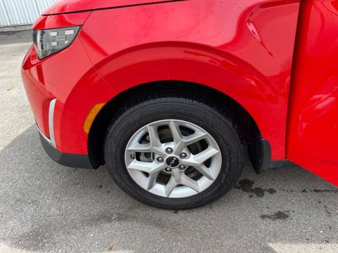 Used 2023 Kia Soul LX w/ LX Technology Package FWD image 21