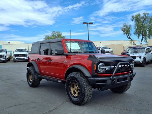 Certified 2024 Ford Bronco Wildtrak AWD/4WD image 8