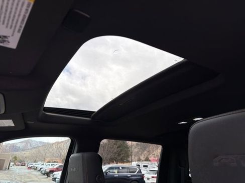 Used 2024 GMC Sierra 1500 AT4 w/ Technology Package image 24