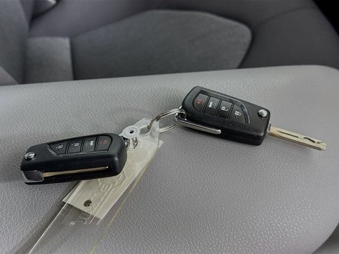 Used 2023 Toyota Camry LE image 32