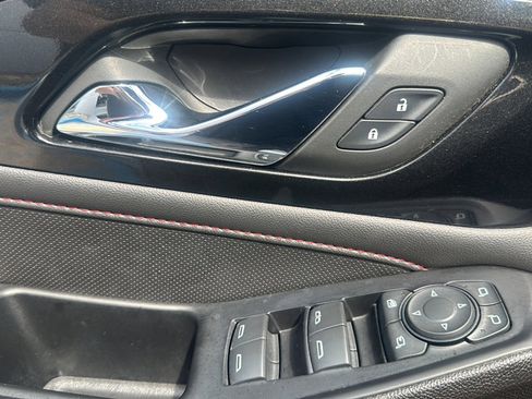 Used 2023 Chevrolet Traverse RS w/ LPO, Floor Liner Package AWD/4WD image 16