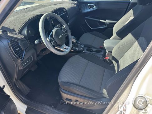 Used 2023 Kia Soul EX FWD image 9