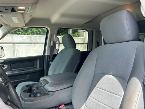 Used 2018 RAM 3500 Tradesman w/ Chrome Appearance Group AWD/4WD image 2