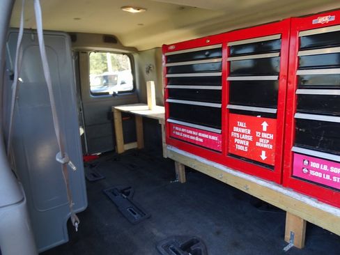 Used 2018 Chevrolet Express 3500 LT w/ LT Preferred Equipment Group image 14