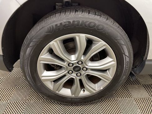 Used 2024 Ford Edge Titanium image 37