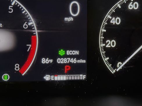 Used 2025 Honda CR-V LX image 8