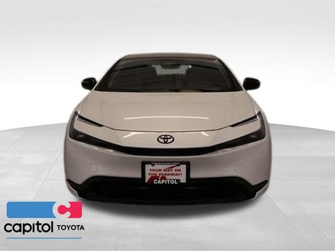 Certified 2026 Toyota Prius Plug-In Hybrid FWD image 6
