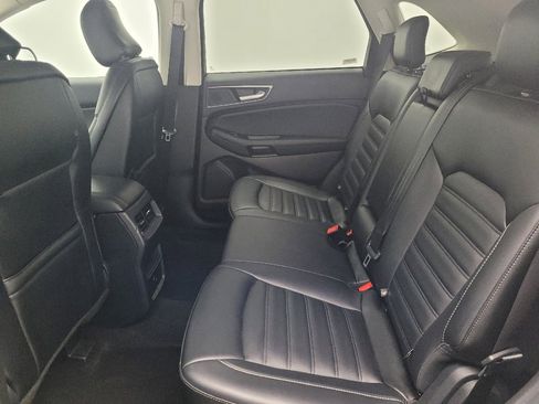 Used 2024 Ford Edge SEL image 18