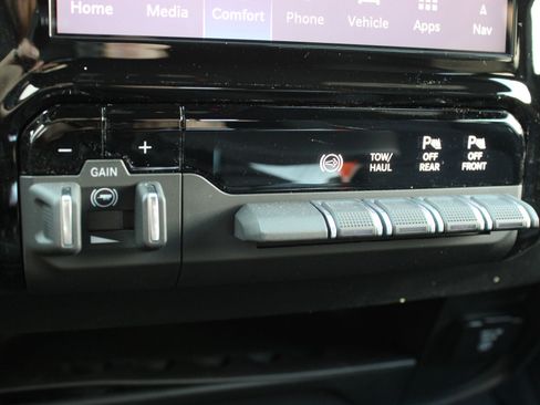 New 2026 RAM 2500 Warlock AWD/4WD image 40