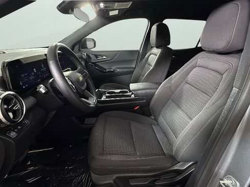 Certified 2025 Chevrolet Equinox LT image 17