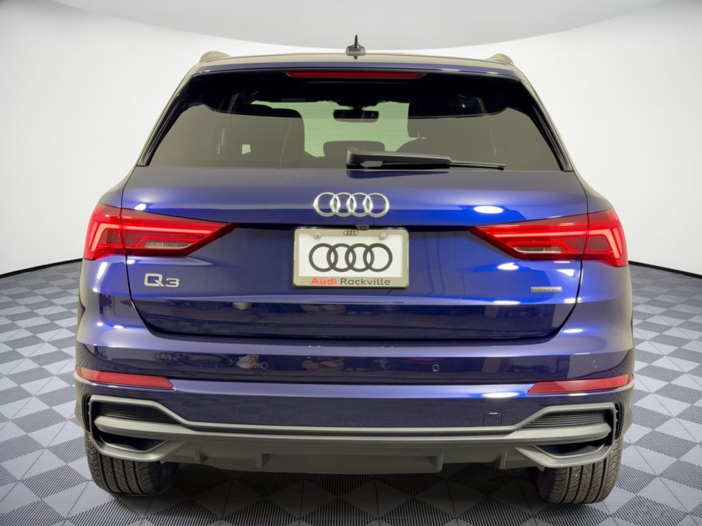 Used 2025 Audi Q3 2.0T Premium w/ Convenience Package AWD/4WD image 11