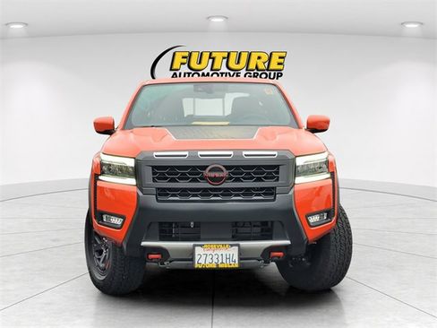 Used 2025 Nissan Frontier PRO-4X w/ Black Accent Package image 2