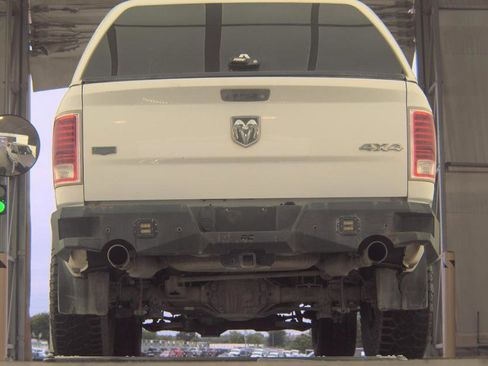 Used 2013 RAM 1500 Laramie w/ Convenience Group AWD/4WD image 6