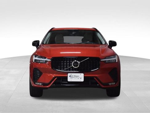 Used 2023 Volvo XC60 B6 Ultimate AWD/4WD image 3