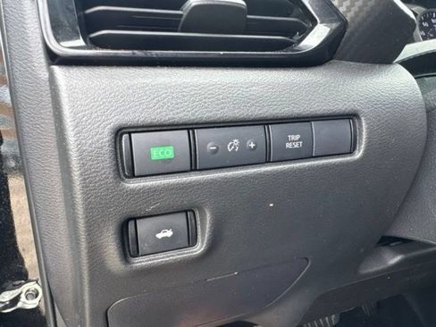 Used 2024 Nissan Sentra SV FWD image 37