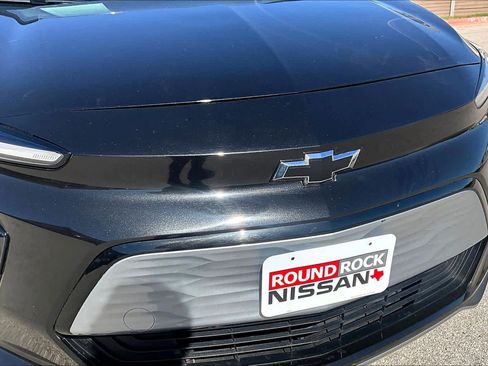 Used 2023 Chevrolet Bolt EUV LT image 28