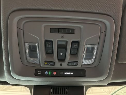 Used 2024 GMC Sierra 3500 Denali image 27