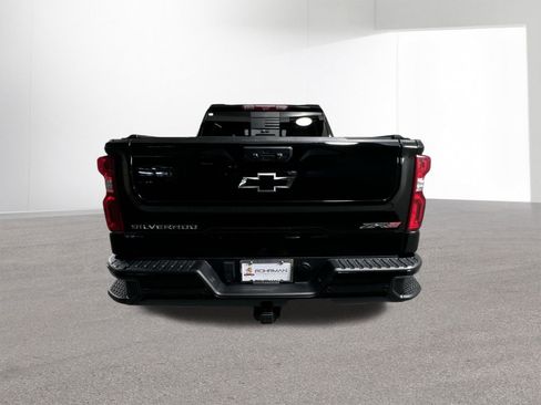 Used 2024 Chevrolet Silverado 1500 ZR2 w/ Technology Package image 33