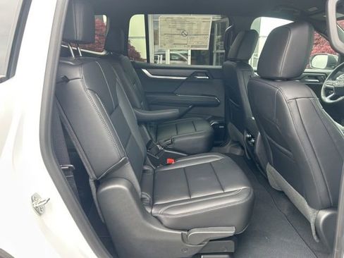 New 2026 GMC Acadia Elevation w/ Elevation Premium Package AWD/4WD image 12