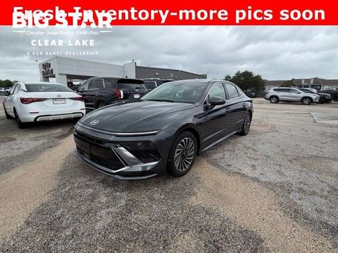 Used 2025 Hyundai Sonata SEL FWD image 1