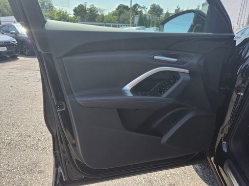 New 2025 Audi Q5 Premium image 17