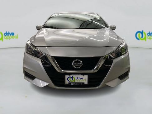 Used 2021 Nissan Versa SV FWD image 14