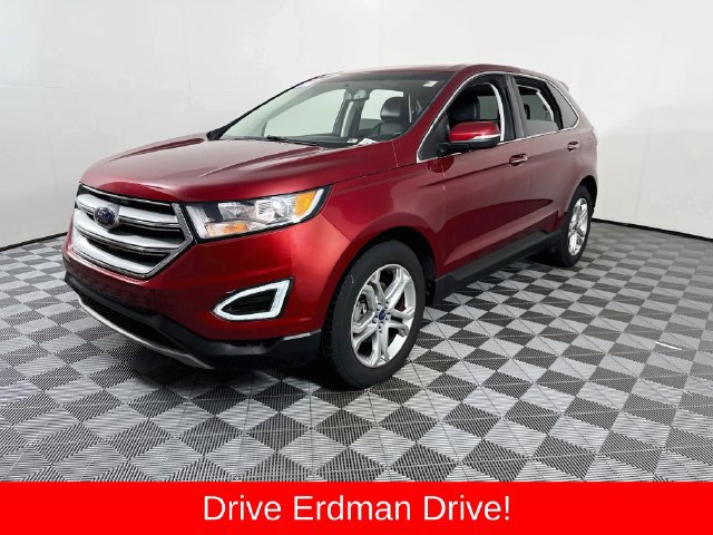 Used 2018 Ford Edge Titanium w/ Technology Package FWD image 3