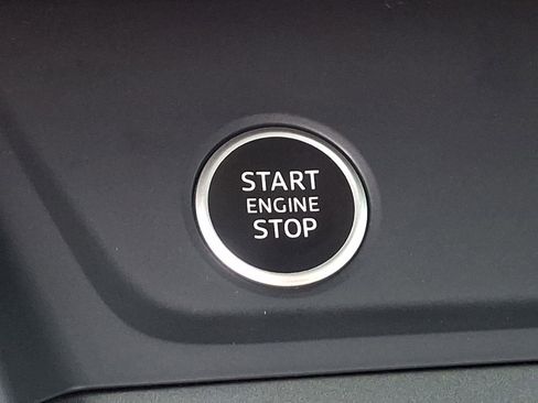 Used 2025 Audi Q3 2.0T Premium w/ Convenience Package image 23