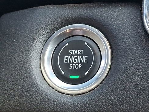 Used 2023 Chevrolet Colorado LT w/ LT Convenience Package image 32