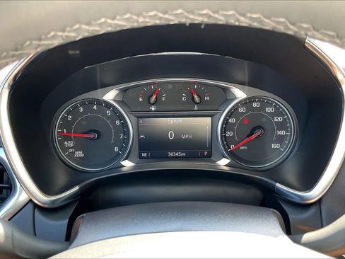 Used 2024 Chevrolet Equinox LT FWD image 20