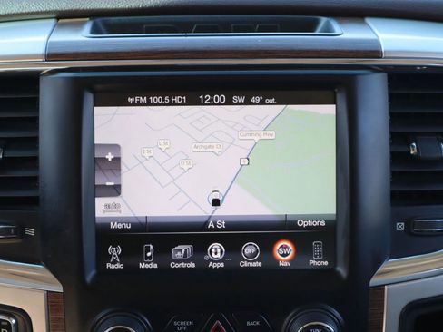 Used 2016 RAM 1500 Laramie w/ Convenience Group image 24