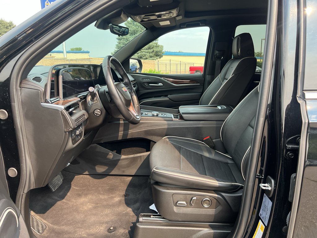 Used 2024 Cadillac Escalade Sport AWD/4WD image 12