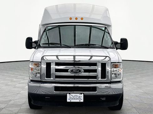 Used 2025 Ford E-350 and Econoline 350 Super Duty w/ Power Equipment Group RWD image 3